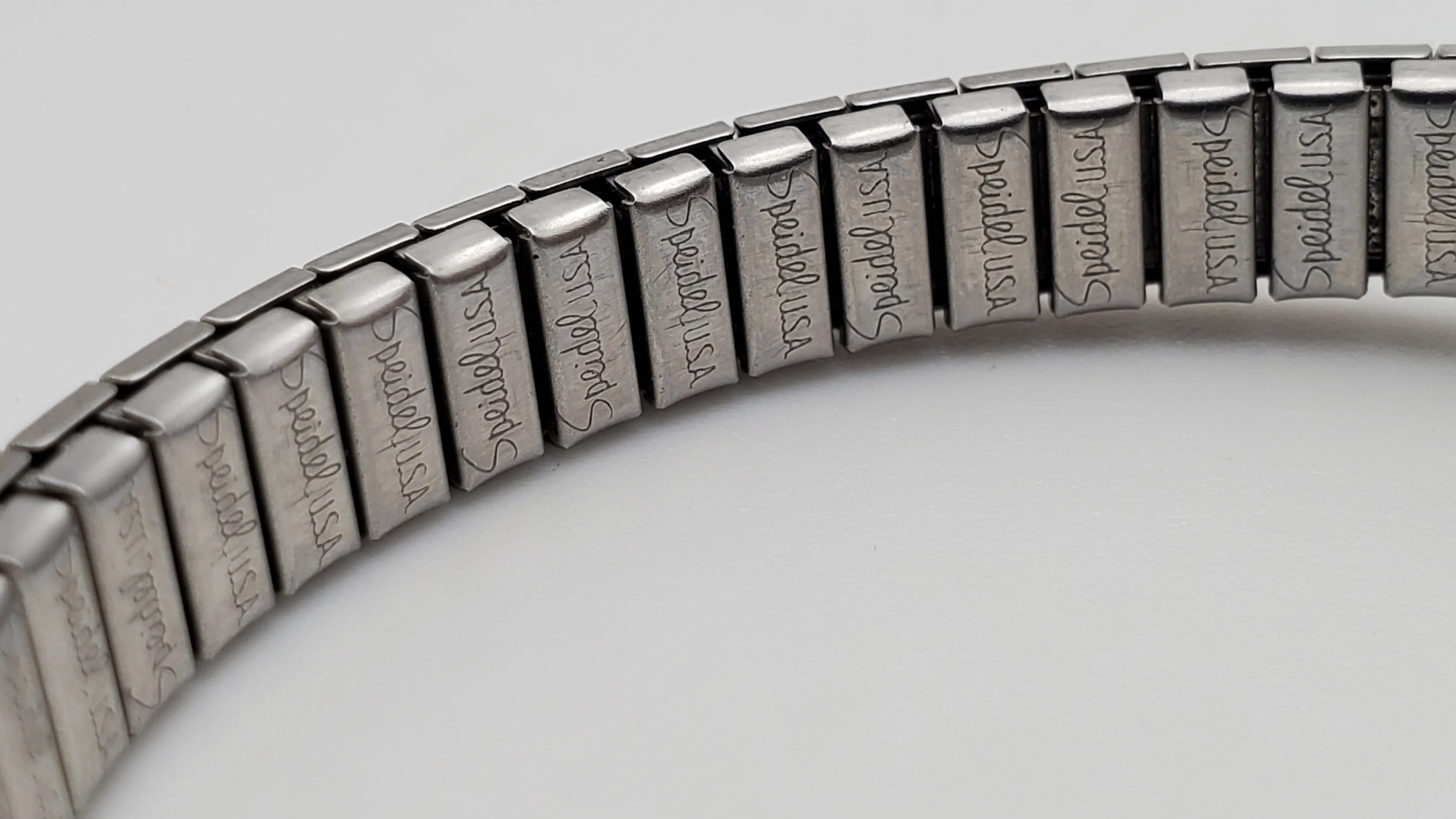 Pulsar - Vintage Stainless Steel Two-Tone Quartz Movement Stretch Bracelet - RUNS BACKWARDS