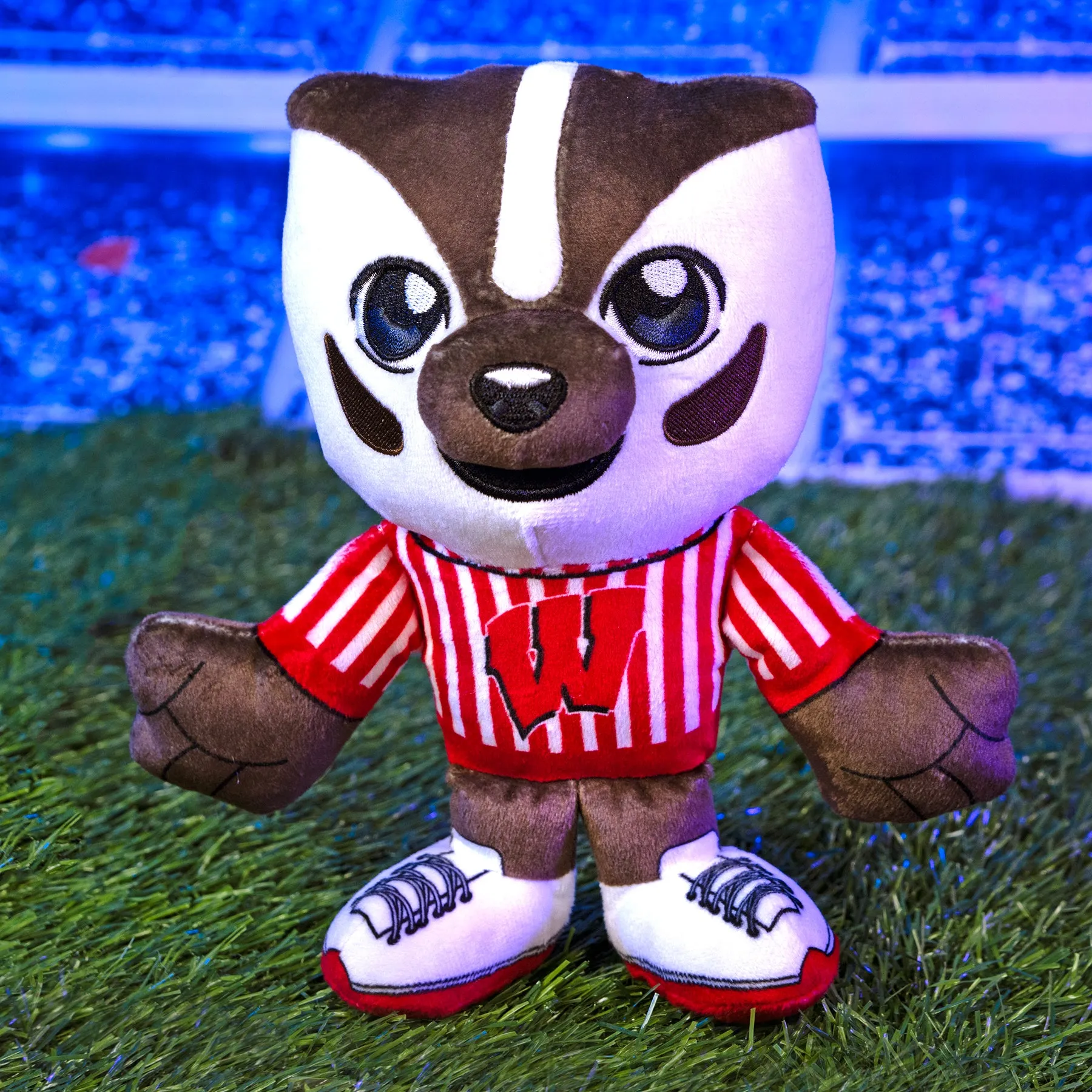 Wisconsin Badgers Bucky Badger 8" Mascot Kuricha Plush